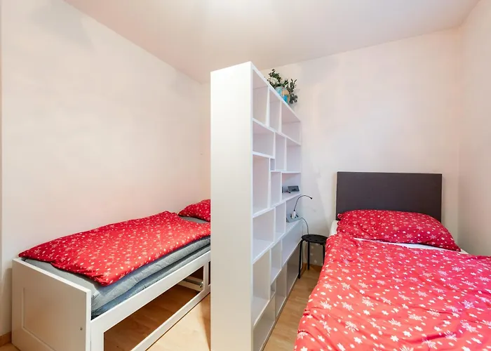 Quiet With Free Parking & Balcony Διαμέρισμα *