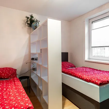 Quiet With Free Parking & Balcony شقة